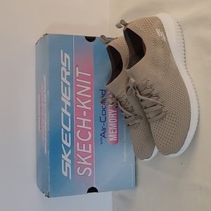 Skechers Women's Slip On NWOT!!